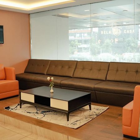 Esquina Residency Hotell Kochi Exteriör bild