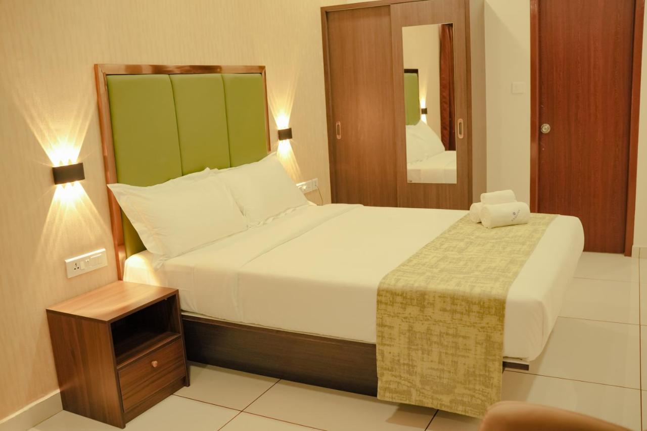 Esquina Residency Hotell Kochi Exteriör bild
