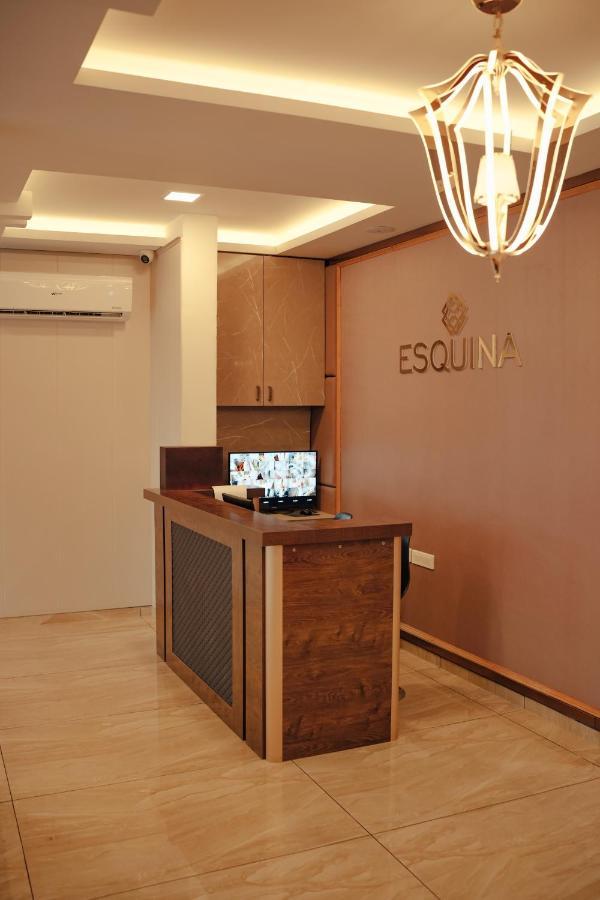 Esquina Residency Hotell Kochi Exteriör bild